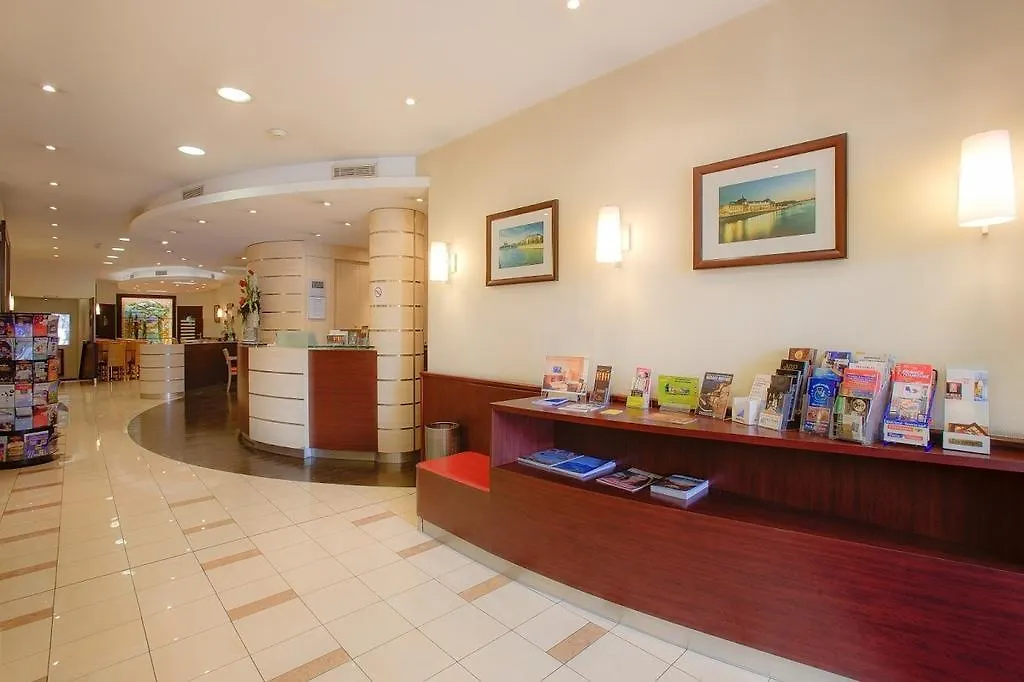 Terminus Montparnasse Hotell 3*