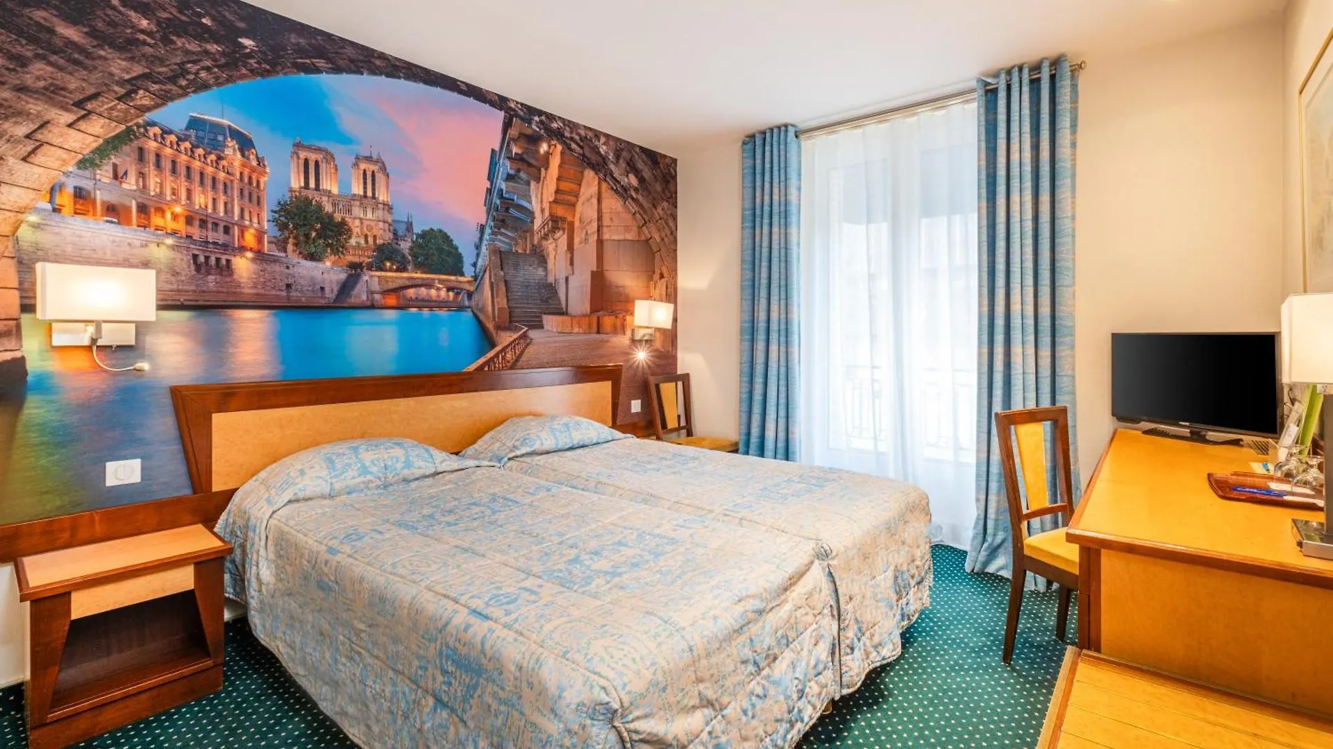 Terminus Montparnasse Hotell 3*