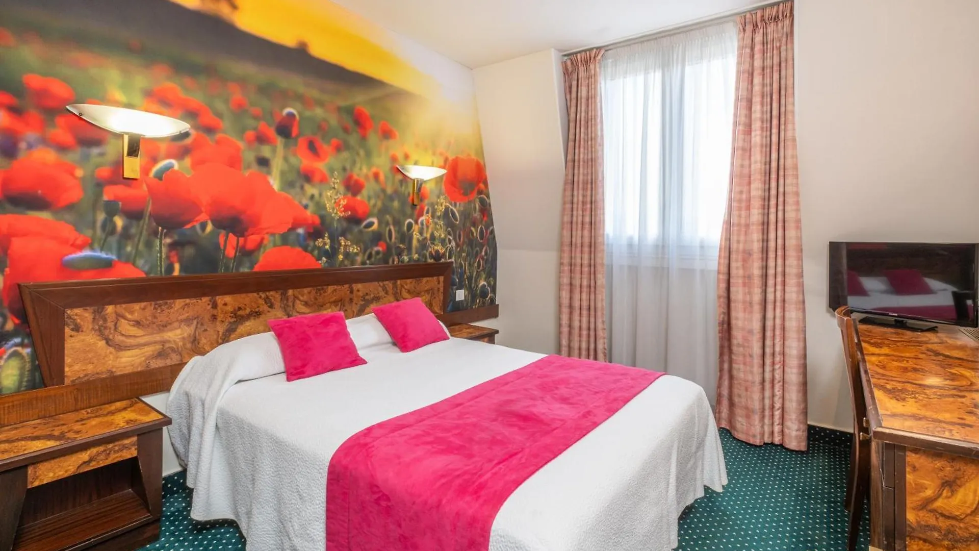 Hotel Terminus Montparnasse 3*