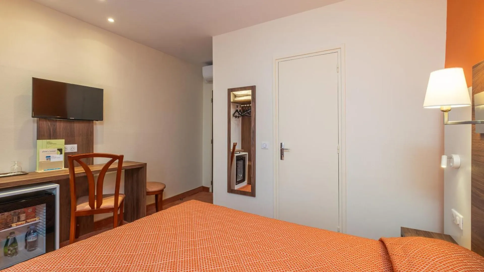 Hotel Terminus Montparnasse Paris