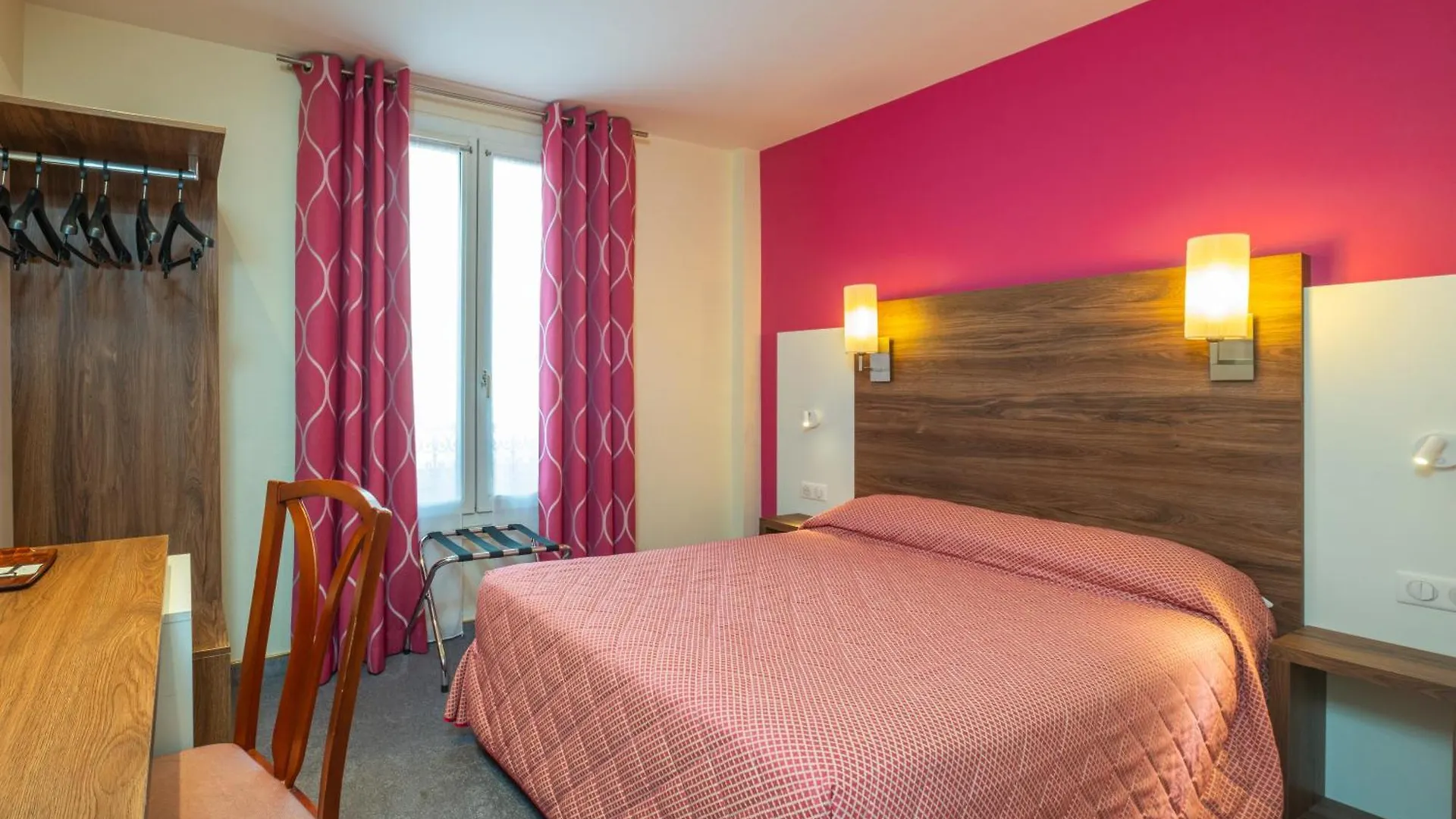Terminus Montparnasse 3* Paris
