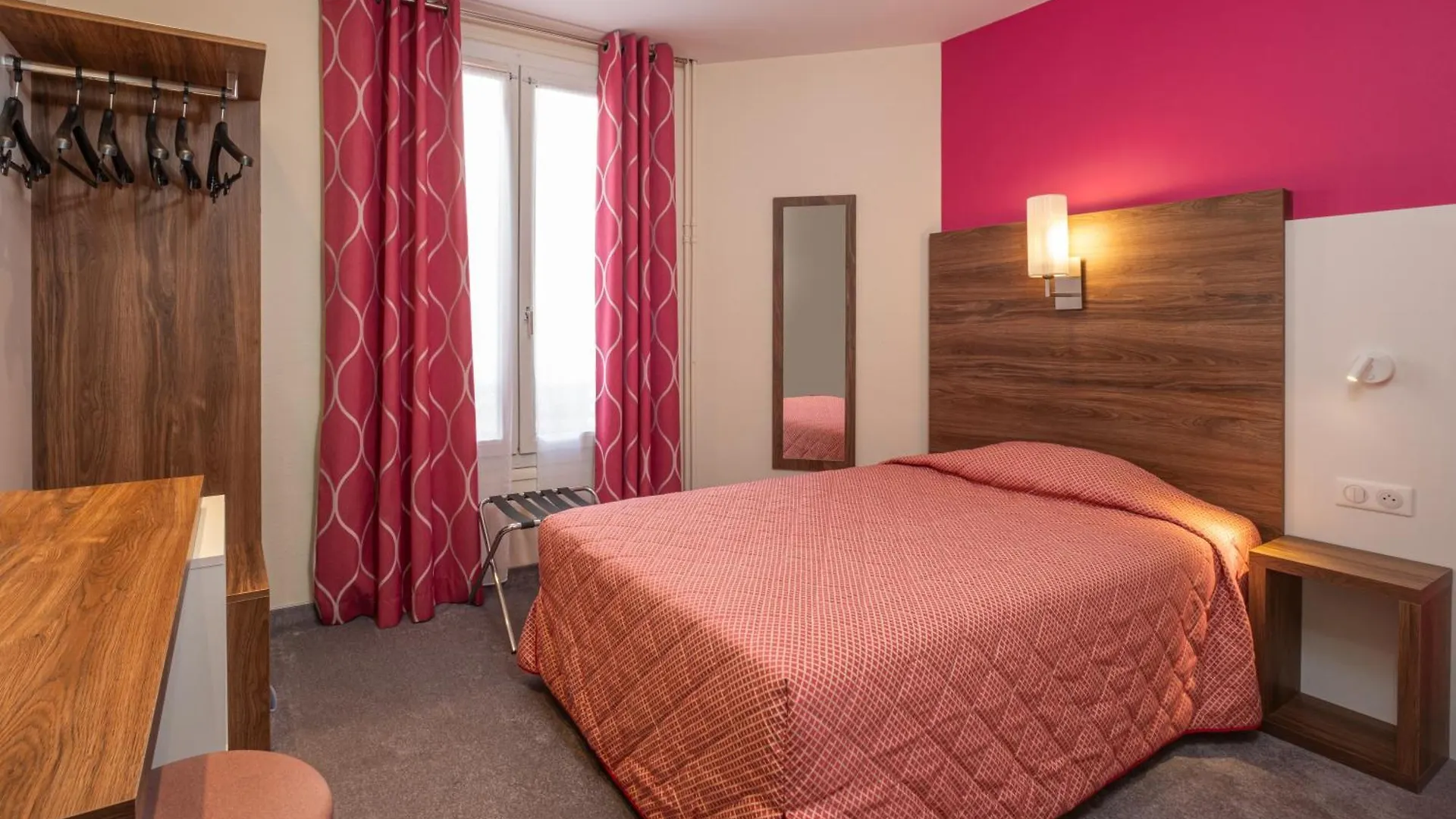 Hotel Terminus Montparnasse Paris