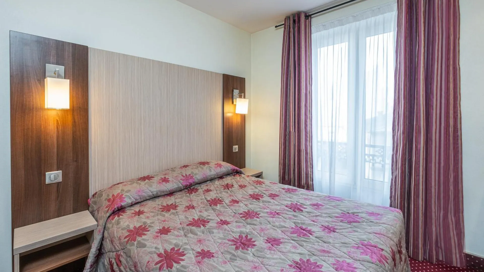 Hotel Terminus Montparnasse Paris